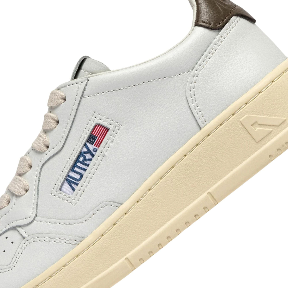 Autry Medalist Low Man Sneakers - Choc